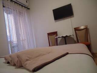 Апартаменты Apartments Villa Mićunović Херцег-Нови Двухместный номер с 1 кроватью или 2 отдельными кроватями-3