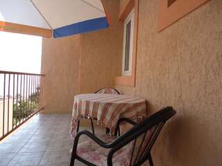 Апартаменты Apartments Villa Mićunović Херцег-Нови Двухместный номер с 1 кроватью или 2 отдельными кроватями-10