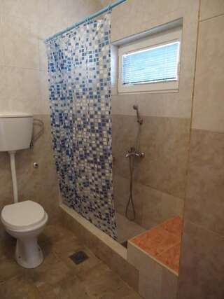 Апартаменты Apartments Villa Mićunović Херцег-Нови Двухместный номер с 1 кроватью или 2 отдельными кроватями-22